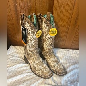 Corral Tan and Cream Western Boots size 7.5B Glow in the dark - NWT